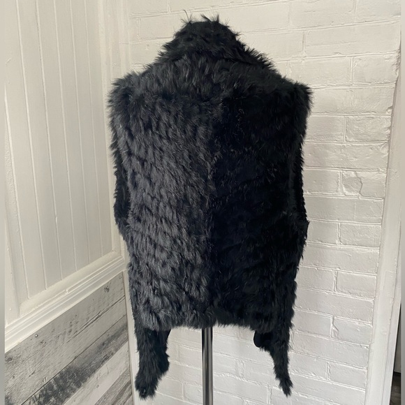 MARC BY MARC JACOBS -rabbit fur vest - Picture 3 of 6